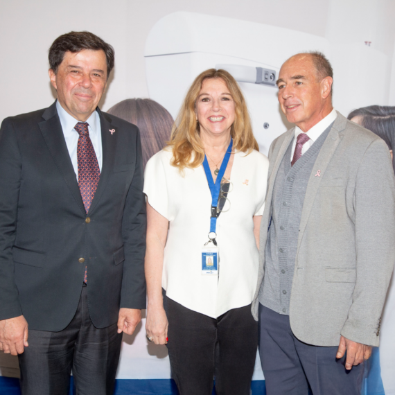 Carrusel evento Mes del Cáncer de Mama 2025_B