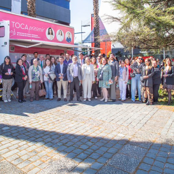 Carrusel evento Mes del Cáncer de Mama 2025_J